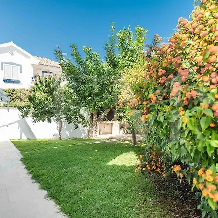 Full House With Pool, Bbq And Garden By Rems * Τορρεμολίνος